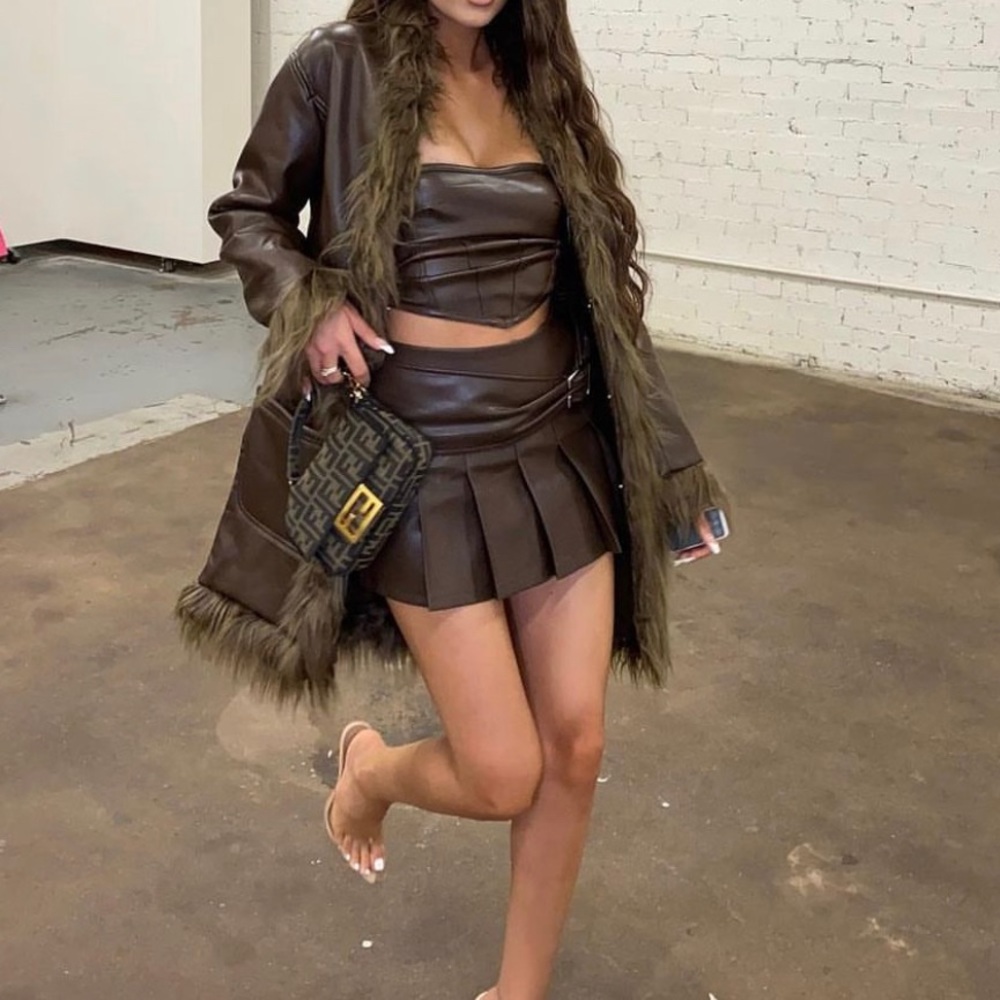 Brown I Am Gia Set